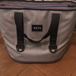 Yeti Portable Hopper Soft Cooler